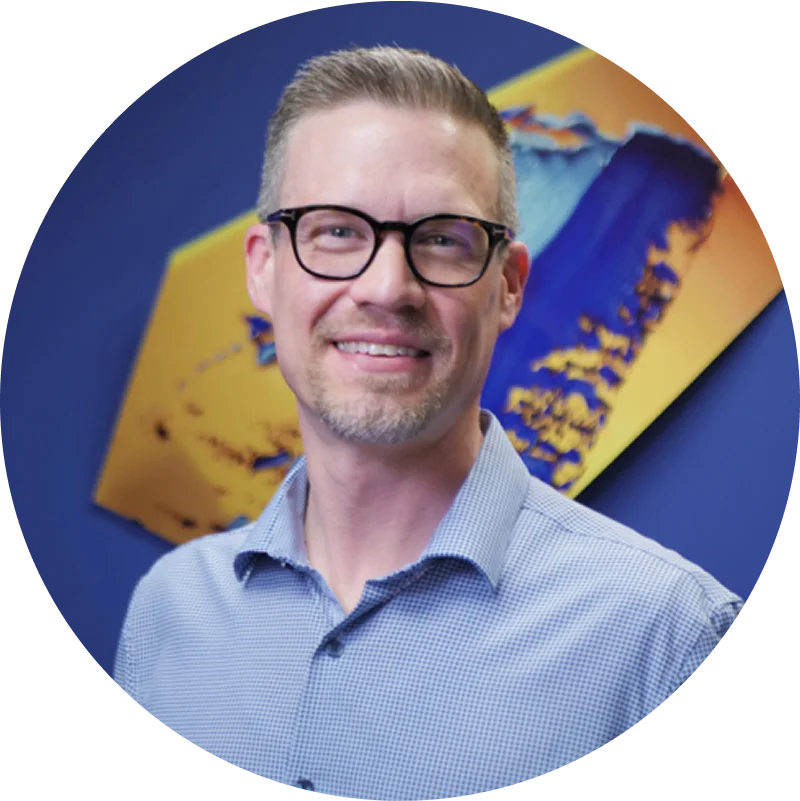 Headshot of Russell Burnett II, founder of Online Image and Franchise Expert